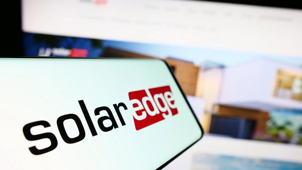 SolarEdge's Restructuring To Generate Savings And Free Cash Flow Upside: Goldman Sachs Analyst